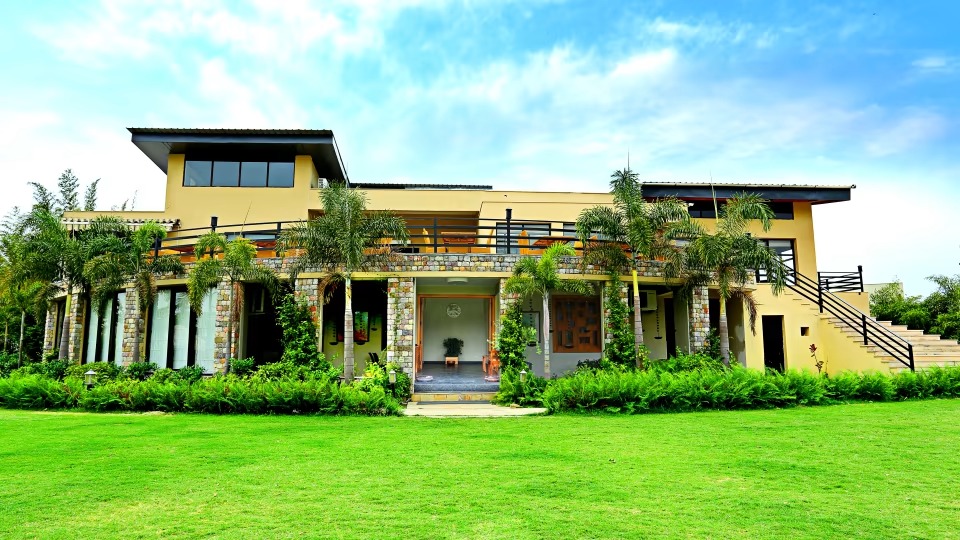 The Golden Tusk Main